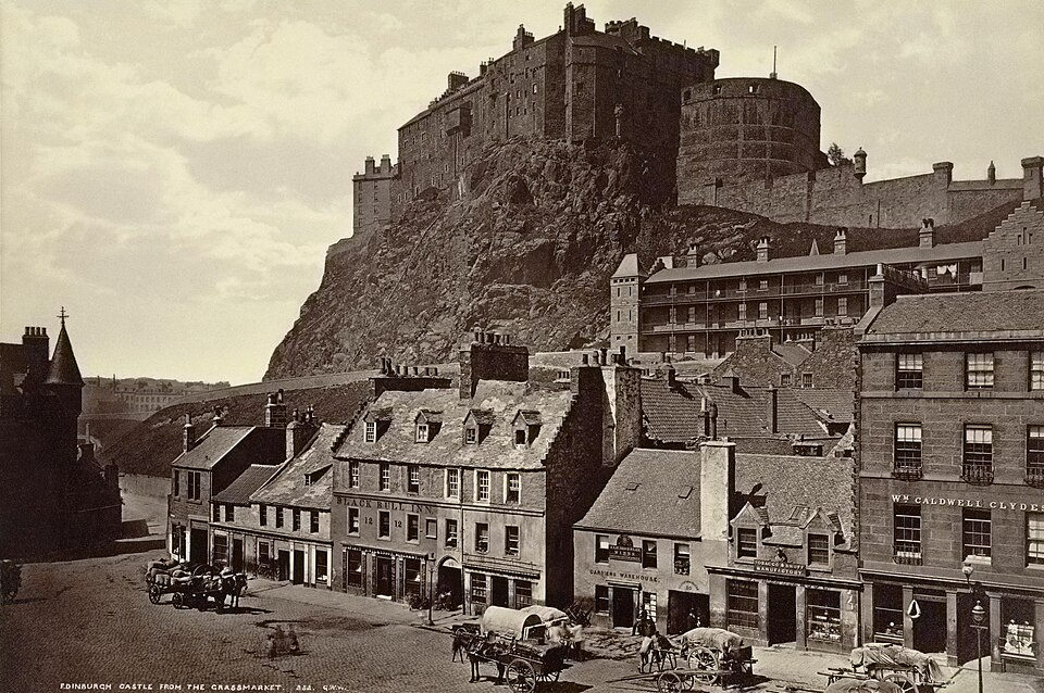 Edinburgh Castle viewed from Grassmarket